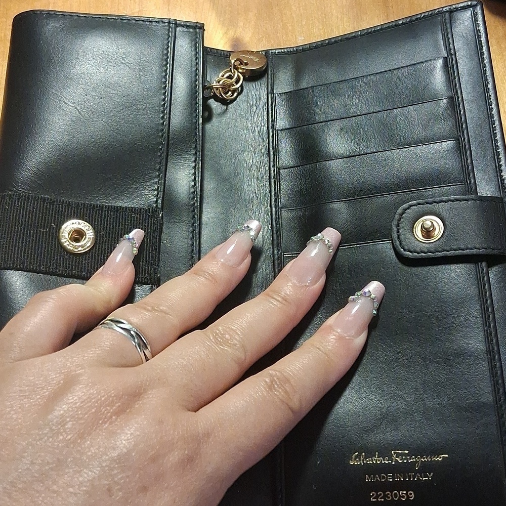 Salvatore Ferragamo Wallet - Picture 6 of 14